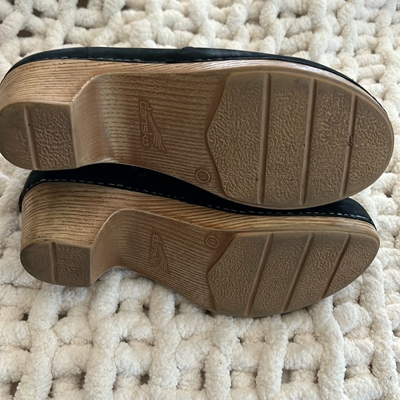 Dansko Maria Nubuck Ankle Clog Boot Black Low Heel 40 US9.5 - Picture 3 of 7